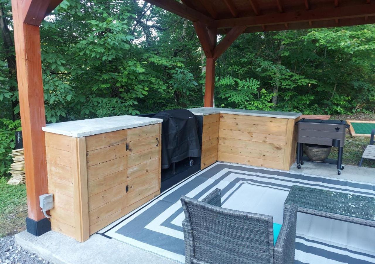 Fabulous Pet-Friendly, Family Cabin With Outdoor Kitchen, Hot Tub, Sauna, Fireplace, Theater Room, Arcade, Pool Table, And Fire Pit Within Minuties Of Dollywood Севьервилл Экстерьер фото