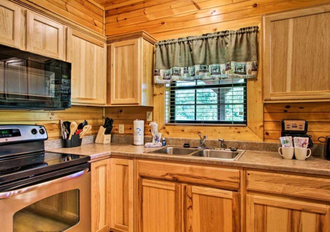 Fabulous Pet-Friendly, Family Cabin With Outdoor Kitchen, Hot Tub, Sauna, Fireplace, Theater Room, Arcade, Pool Table, And Fire Pit Within Minuties Of Dollywood Севьервилл Экстерьер фото