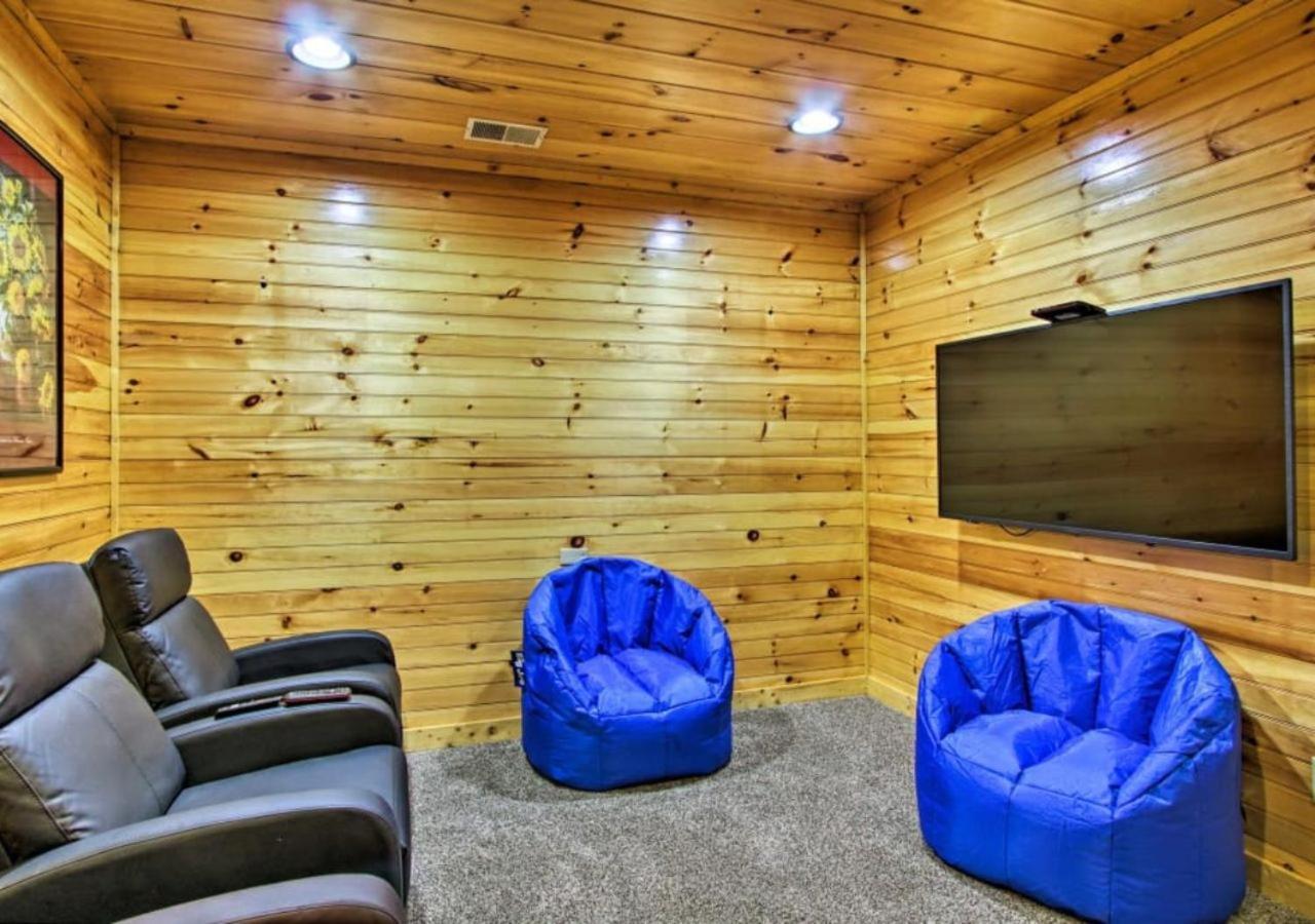 Fabulous Pet-Friendly, Family Cabin With Outdoor Kitchen, Hot Tub, Sauna, Fireplace, Theater Room, Arcade, Pool Table, And Fire Pit Within Minuties Of Dollywood Севьервилл Экстерьер фото