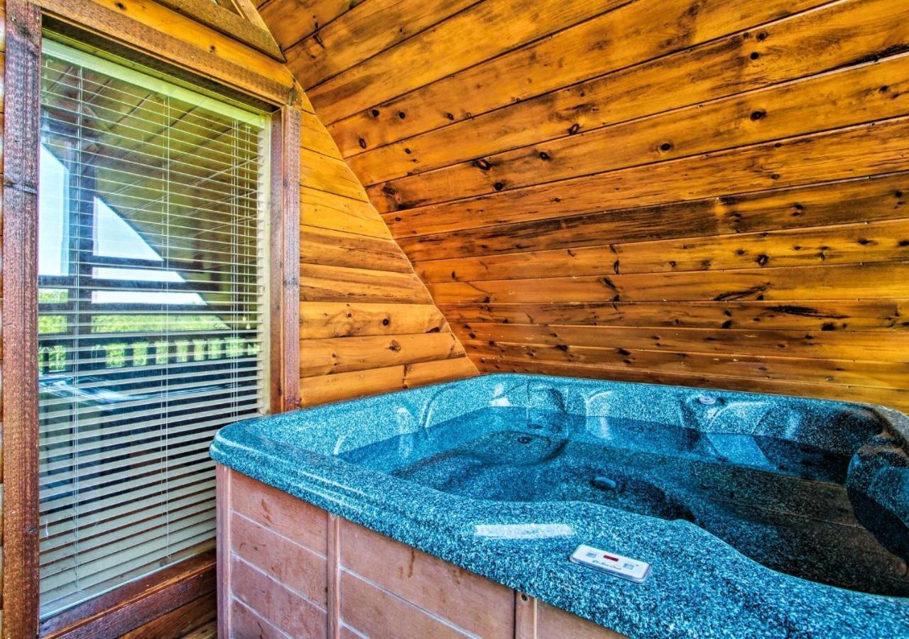 Fabulous Pet-Friendly, Family Cabin With Outdoor Kitchen, Hot Tub, Sauna, Fireplace, Theater Room, Arcade, Pool Table, And Fire Pit Within Minuties Of Dollywood Севьервилл Экстерьер фото