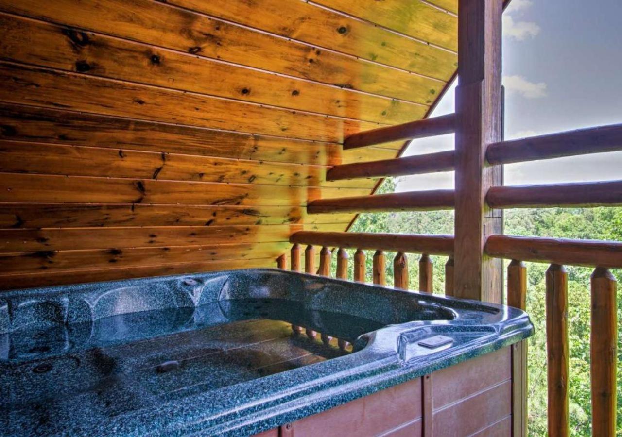 Fabulous Pet-Friendly, Family Cabin With Outdoor Kitchen, Hot Tub, Sauna, Fireplace, Theater Room, Arcade, Pool Table, And Fire Pit Within Minuties Of Dollywood Севьервилл Экстерьер фото
