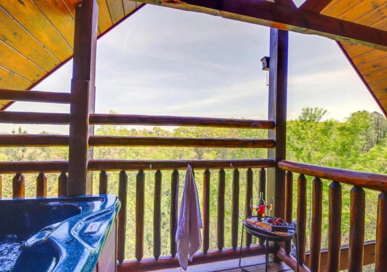 Fabulous Pet-Friendly, Family Cabin With Outdoor Kitchen, Hot Tub, Sauna, Fireplace, Theater Room, Arcade, Pool Table, And Fire Pit Within Minuties Of Dollywood Севьервилл Экстерьер фото