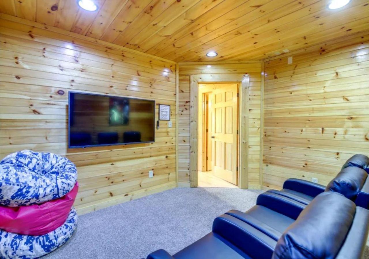 Fabulous Pet-Friendly, Family Cabin With Outdoor Kitchen, Hot Tub, Sauna, Fireplace, Theater Room, Arcade, Pool Table, And Fire Pit Within Minuties Of Dollywood Севьервилл Экстерьер фото